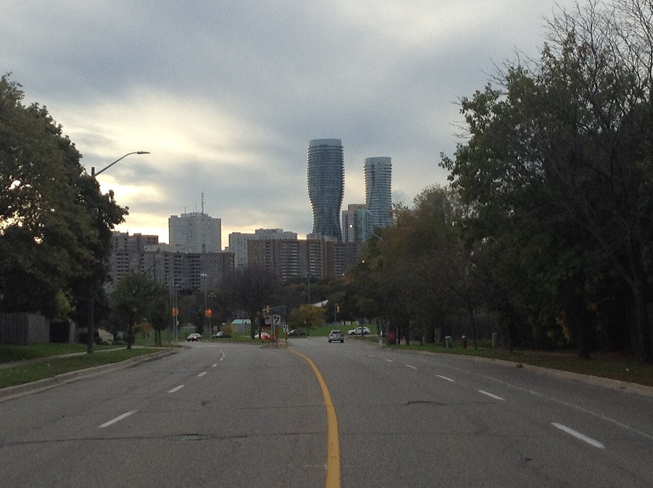 Looking towards the western terminus of Bloor St. with Mississauga City Centre beyond